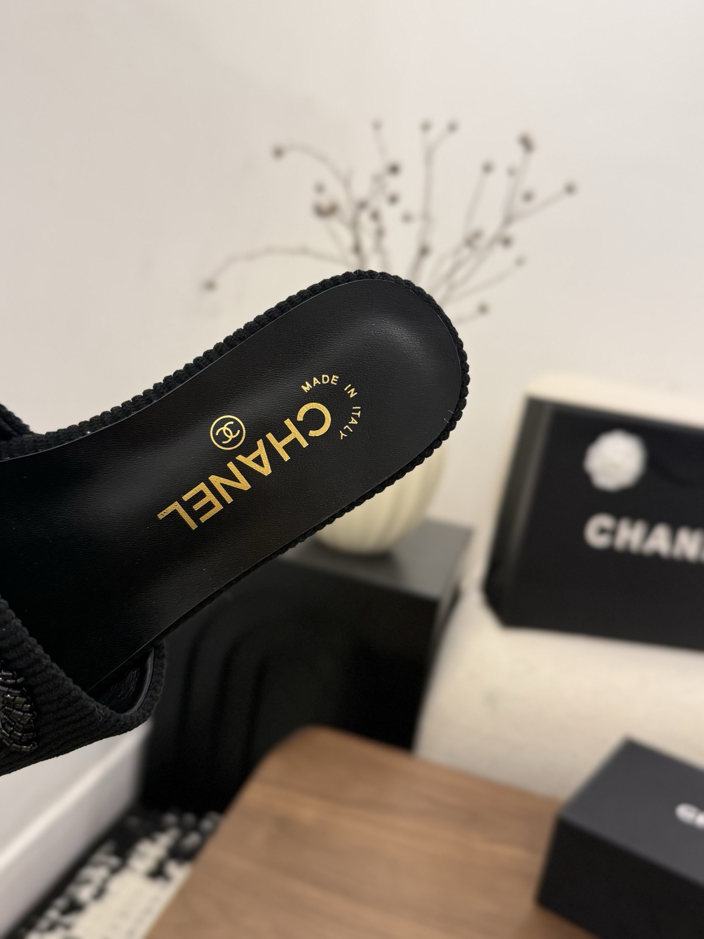 샤넬(CHANEL) 로고 스트라이프 플랫 슬리퍼 신발