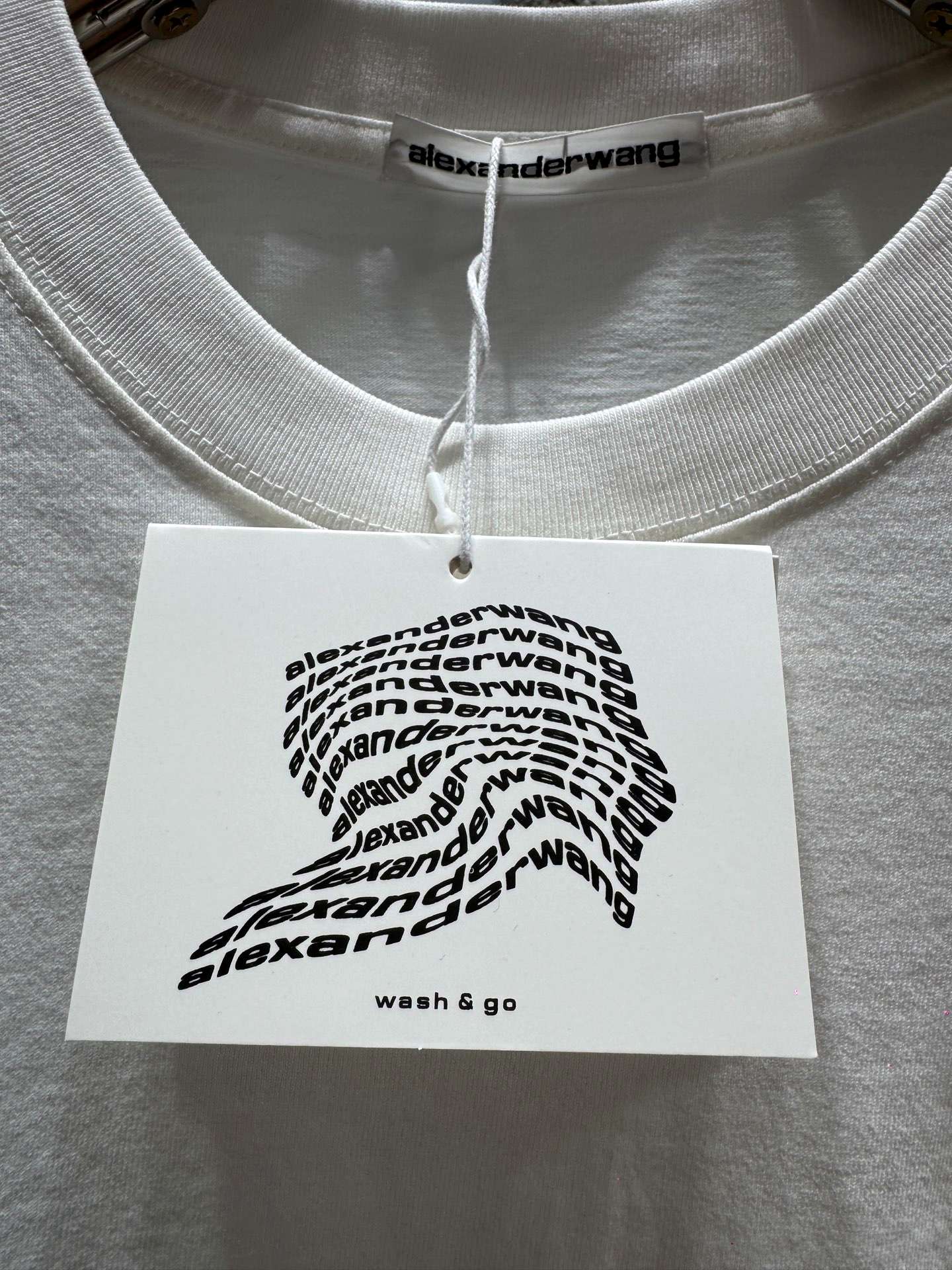 알렉산더왕(Alexander Wang) 레터링 그래픽 워싱 반팔 티셔츠 상의 의류