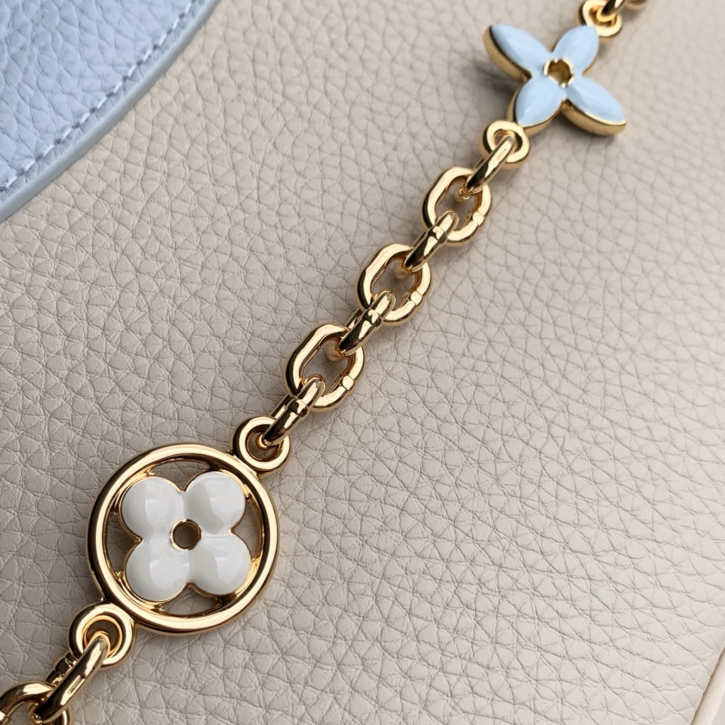 LOUIS VUITTON LV M2A443 루이비통 카푸신 소형 핸드백 (Capucines BB) 가방
