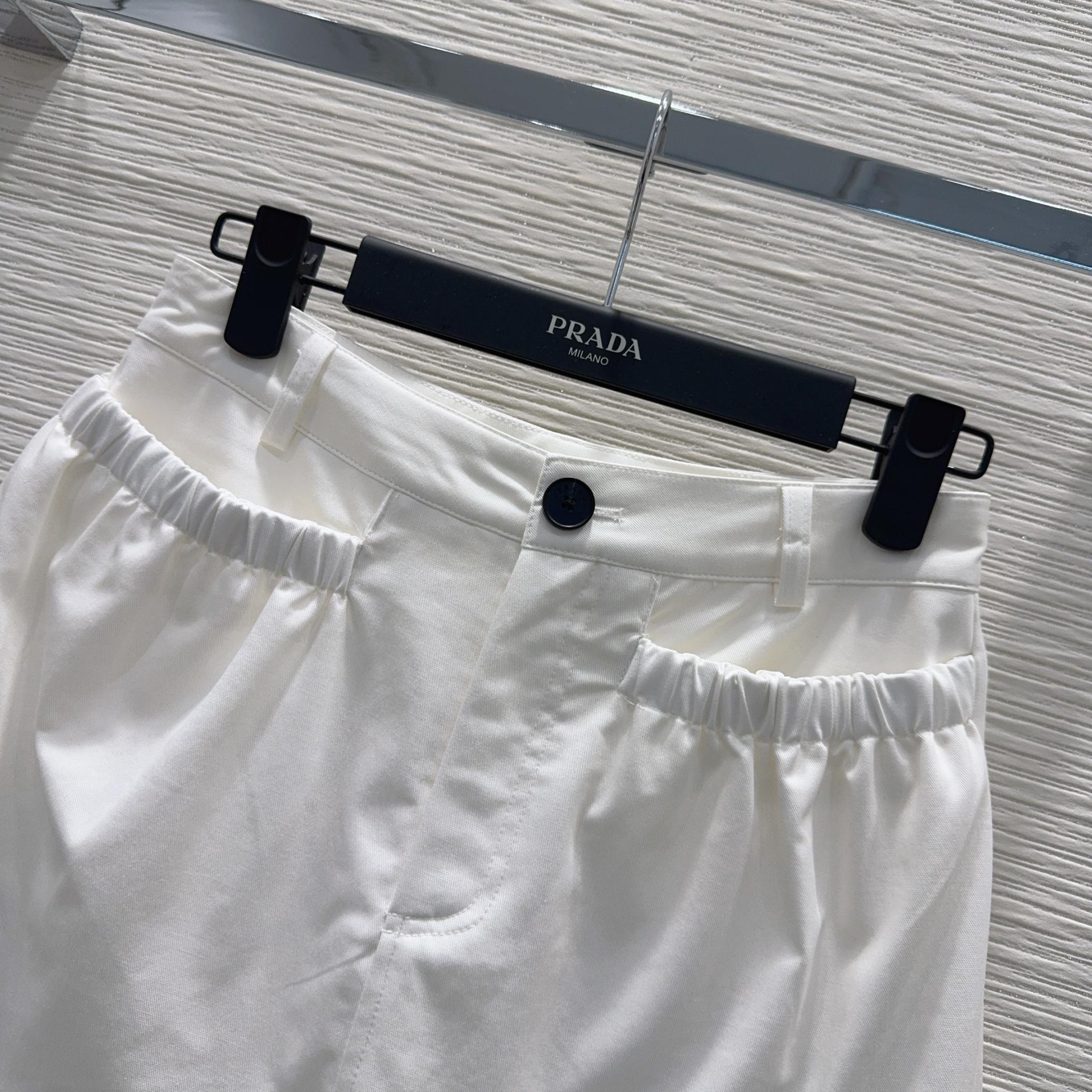 PRADA 프라다 하이엔드 텍스처 미니 스커트 팬츠 의류
