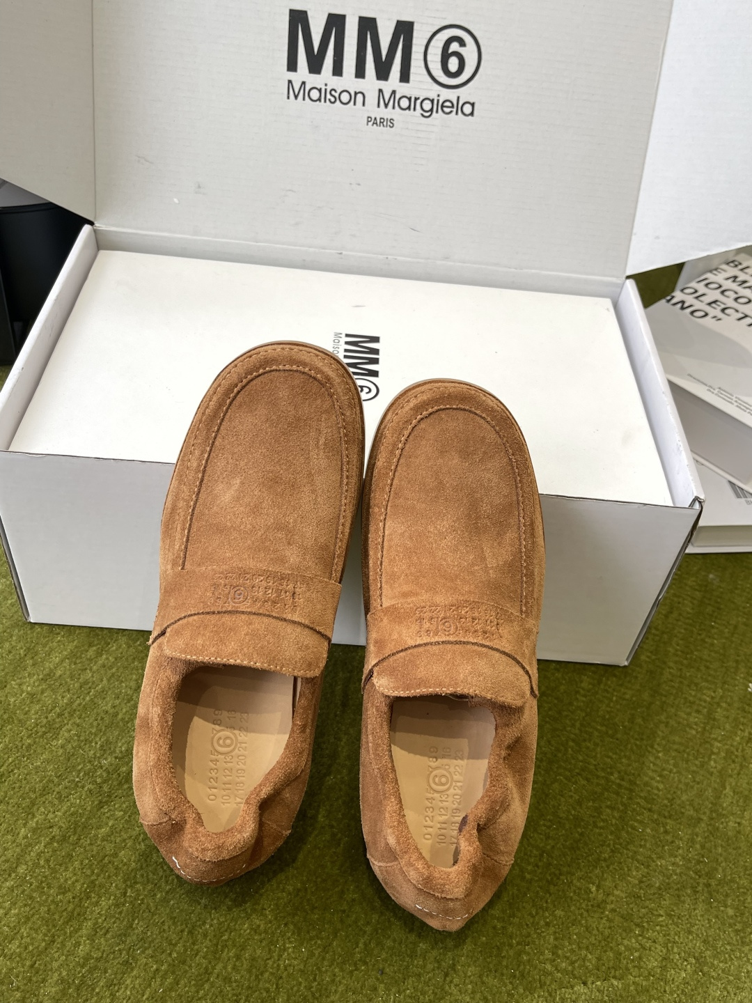 메종 마르지엘라(Maison Margiela) 애플 토 로고 2WAY 로퍼
