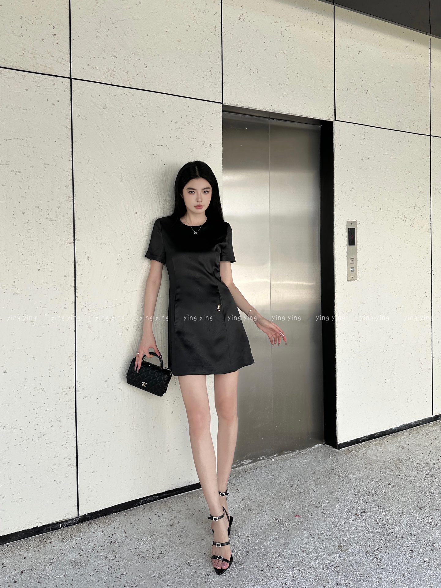 [Saint Laurent] YSL 생로랑 텍스처드 레더 이펙트 A라인 미니 원피스 의류