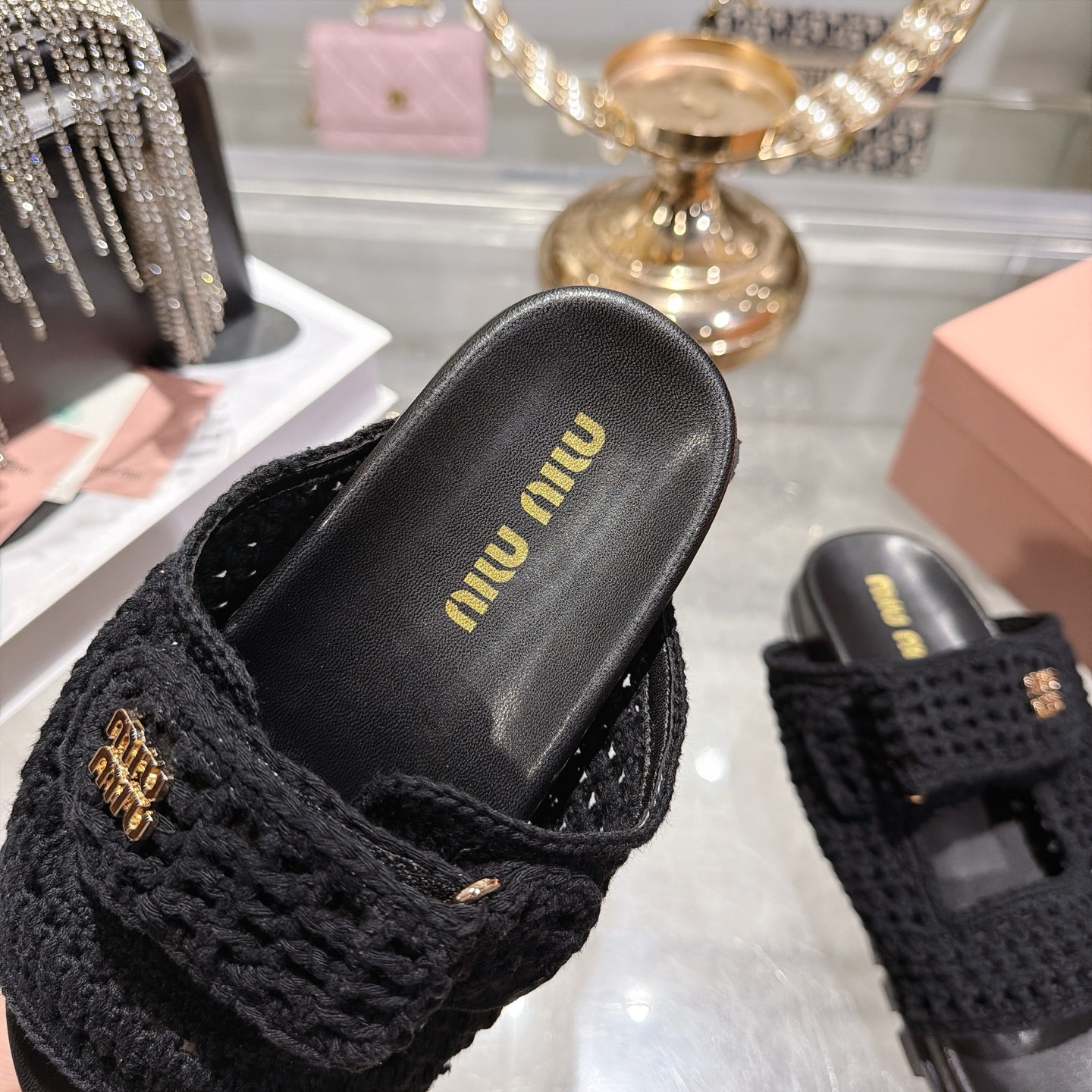 미우미우(MIU MIU) 투스트랩 우븐 플랫폼 슬리퍼 신발