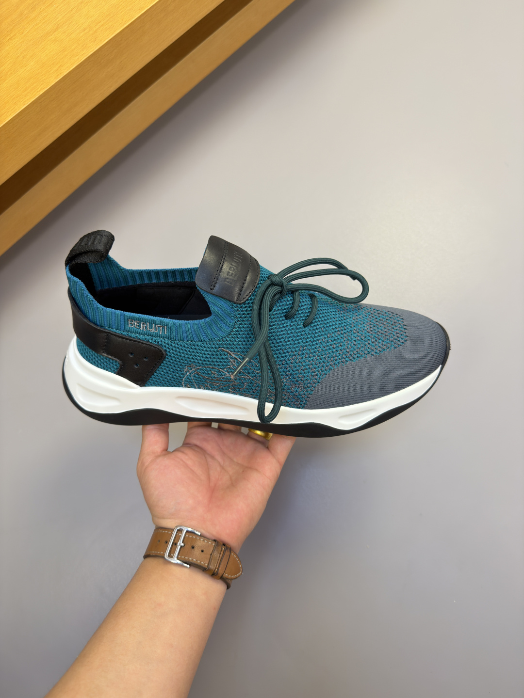 Berluti 벨루티 왁스 카프스킨 & 니트 스니커즈 신발