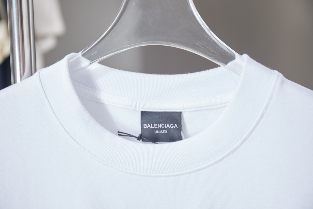 발렌시아가(BALENCIAGA) 패치 자수 로고 반팔 티셔츠 상의 의류