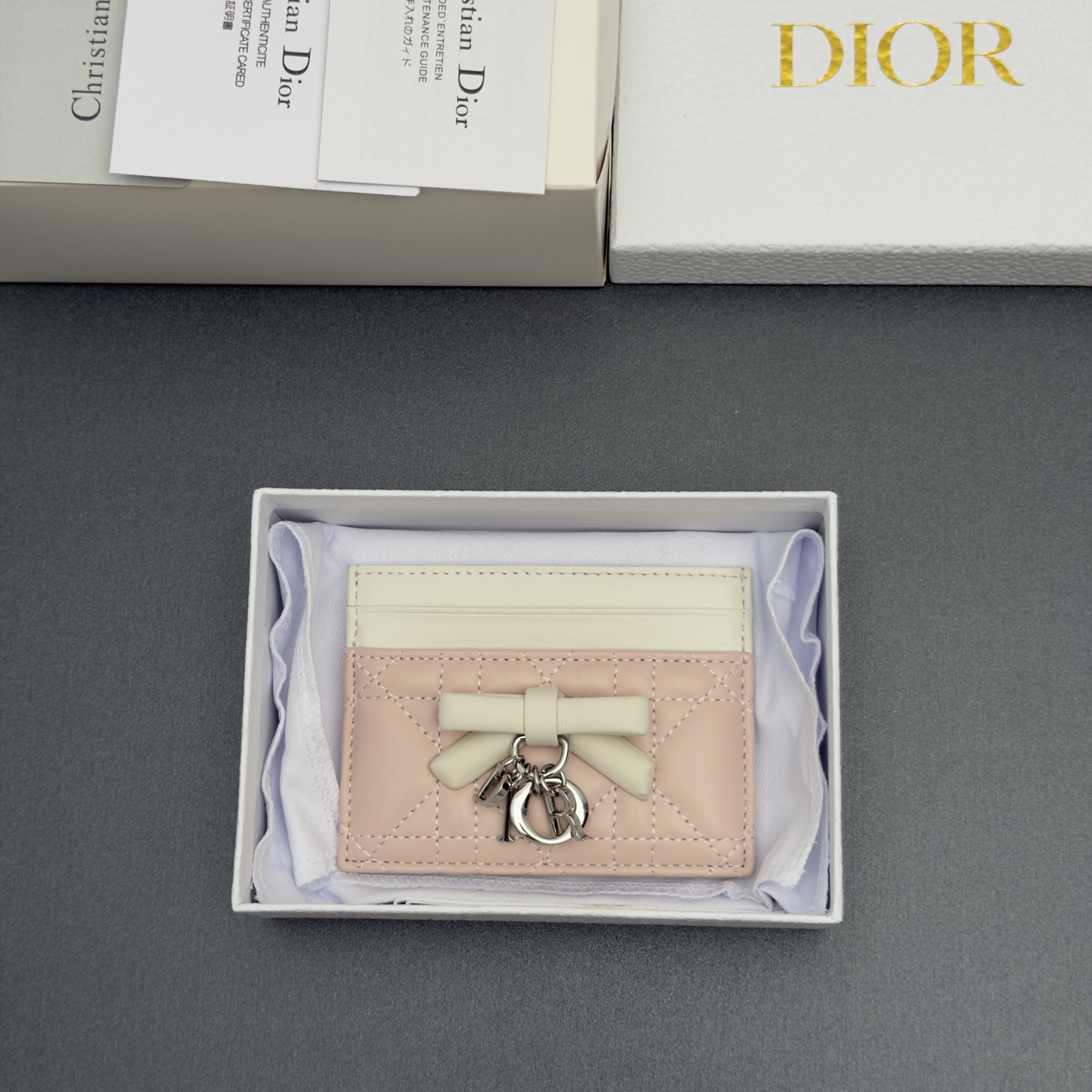 [Dior] 디올 Lady Freesia 레이디 프리지아 까나쥬 램스킨 카드 홀더 지갑