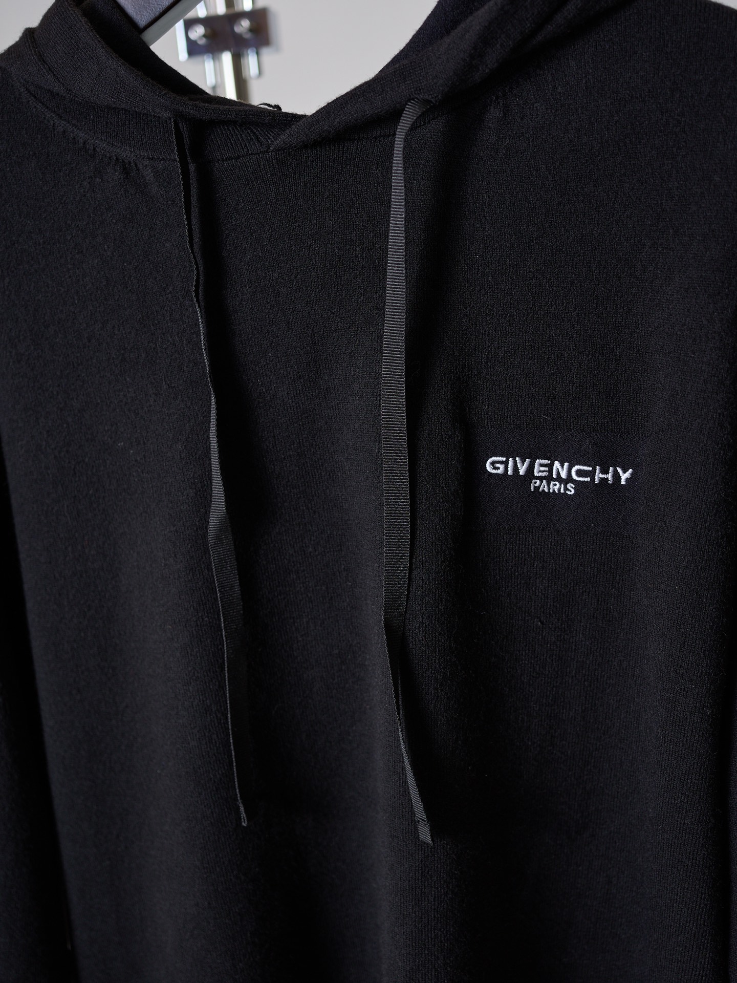 지방시(GIVENCHY) 자수 후드 울 니트 상의 의류