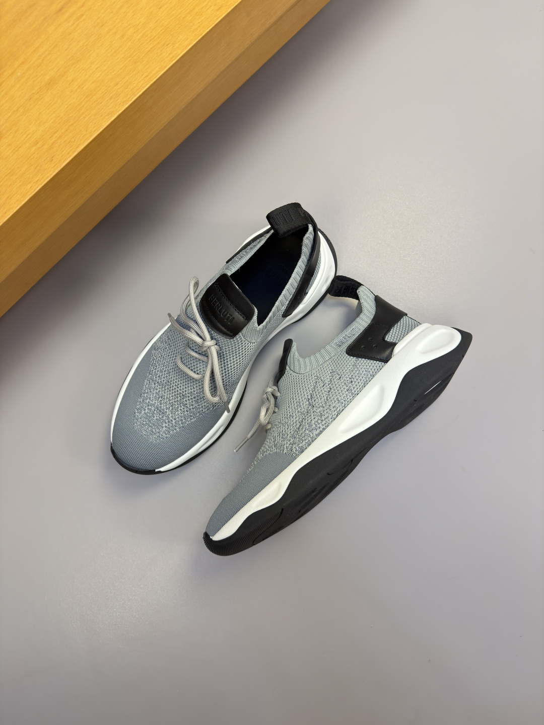 Berluti 벨루티 왁스 카프스킨 & 니트 스니커즈 신발