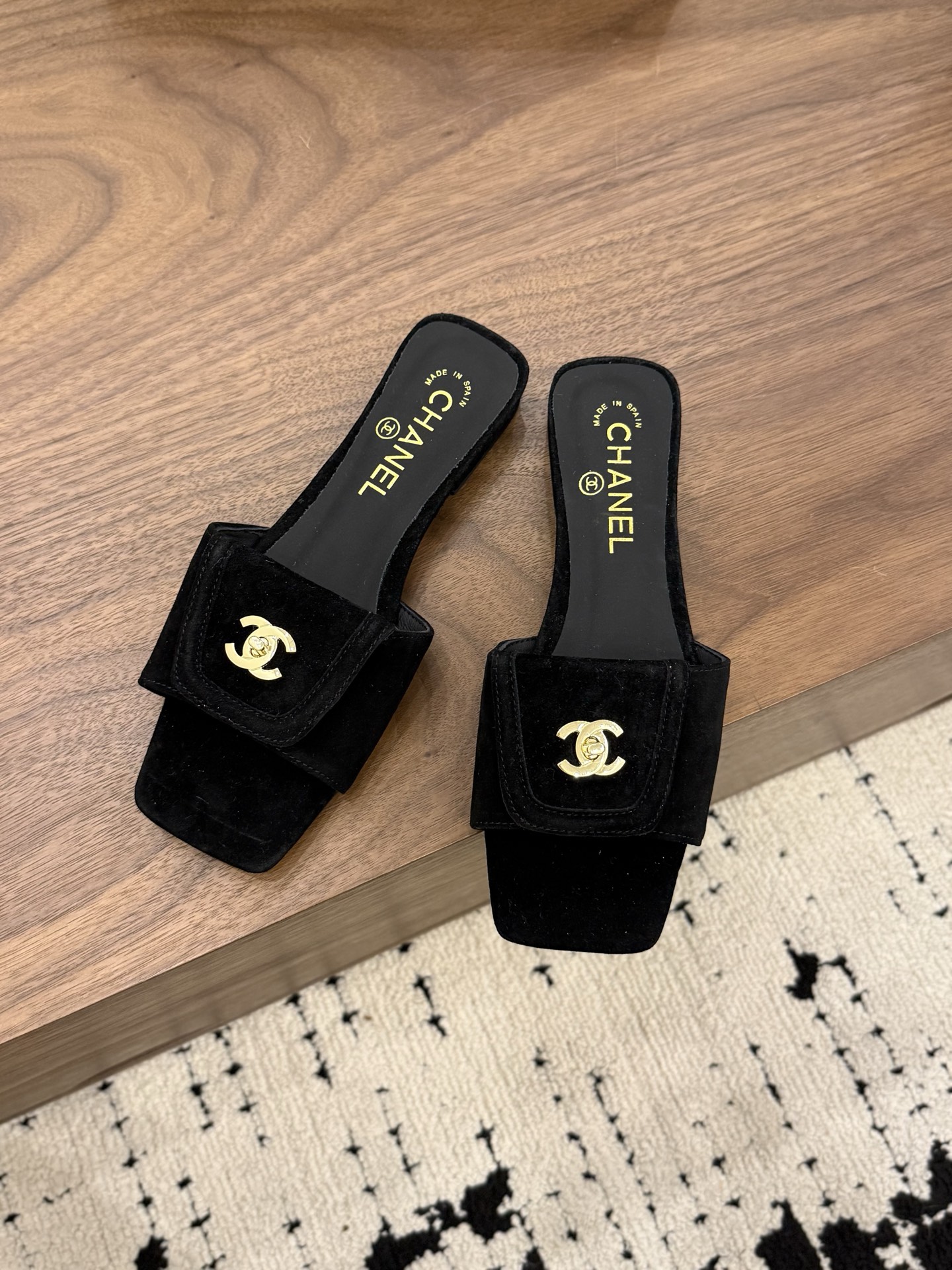 샤넬(CHANEL) 버클 스퀘어토 플랫 슬리퍼 신발