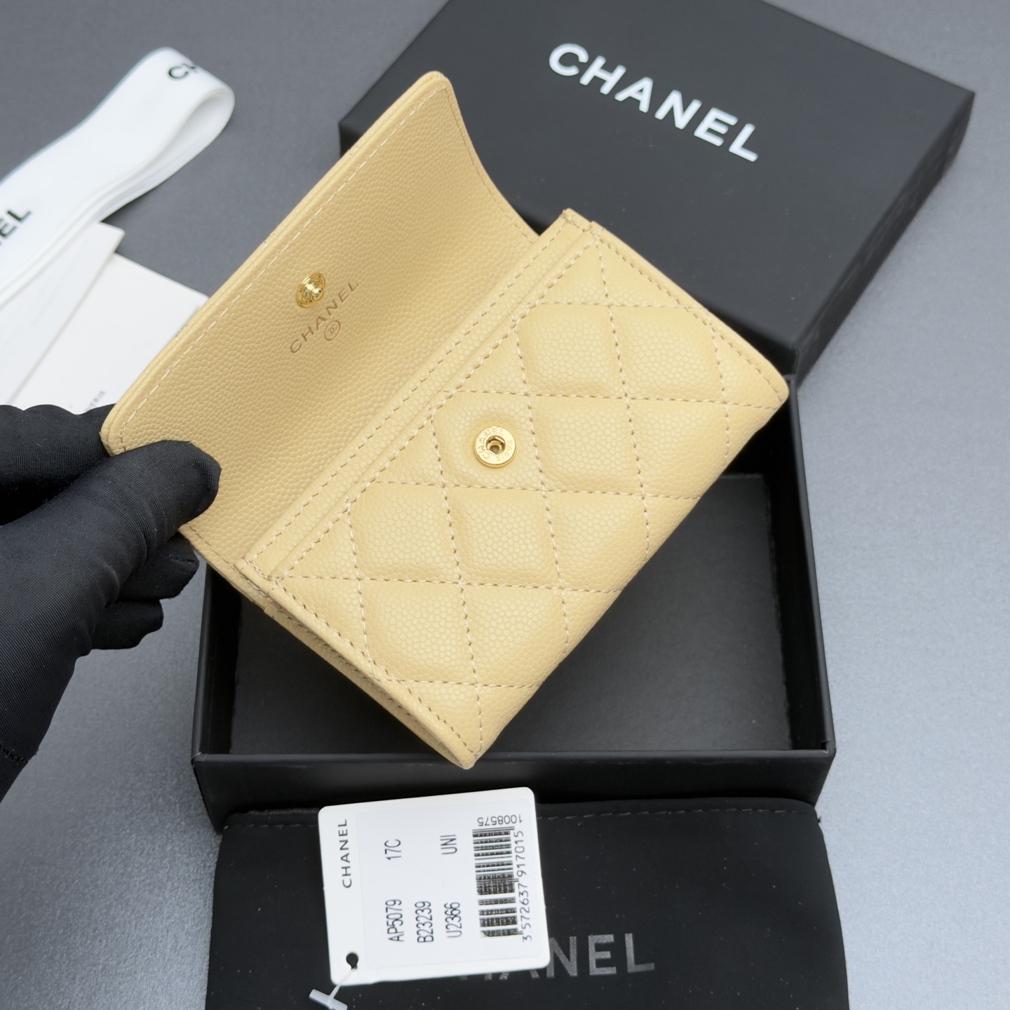 [Chanel] 샤넬 26SS 캐비어 멀티 젬스톤 카드 홀더 지갑