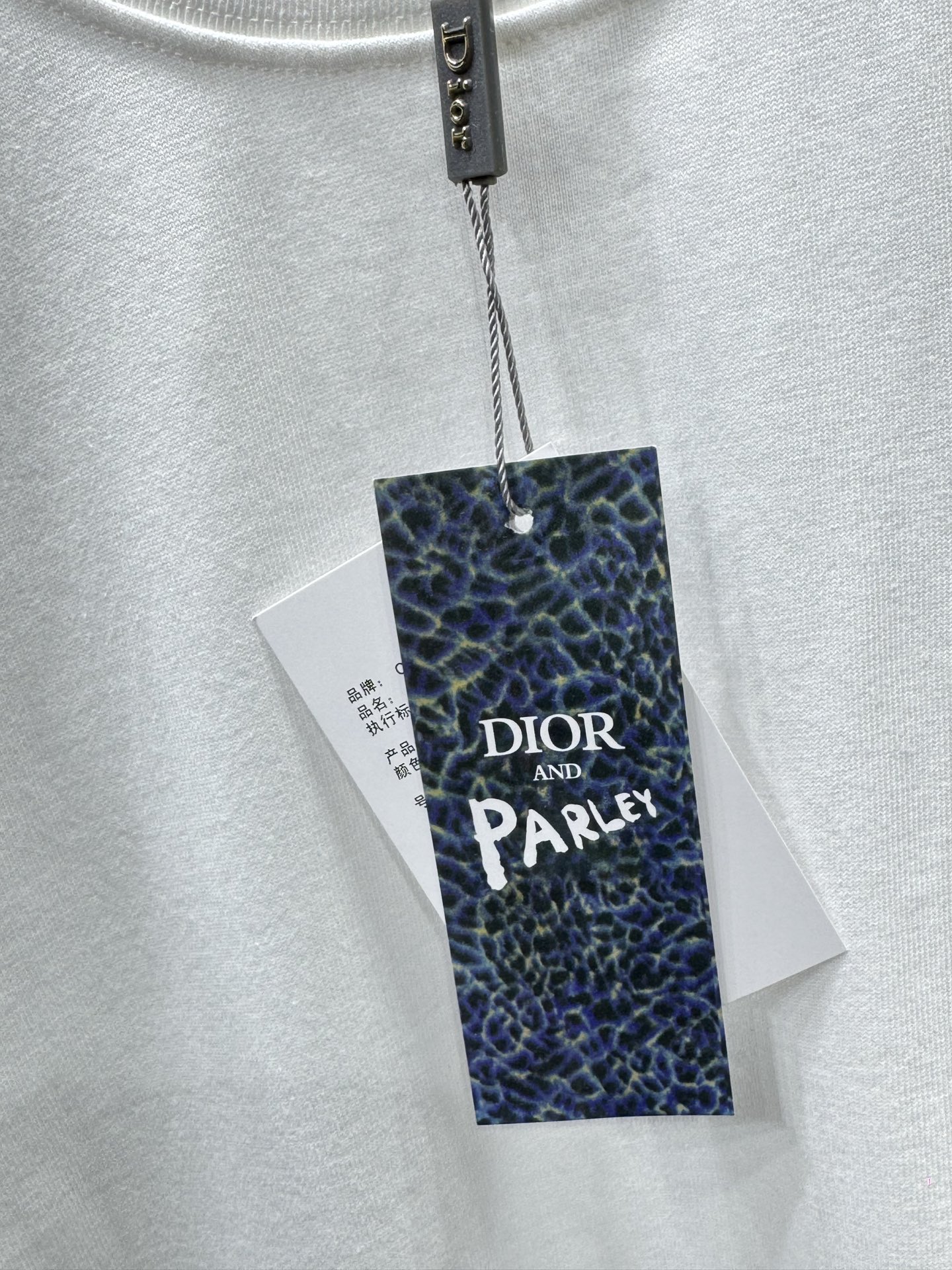 디올(DIOR) 레더 라벨 반팔 티셔츠 상의 의류