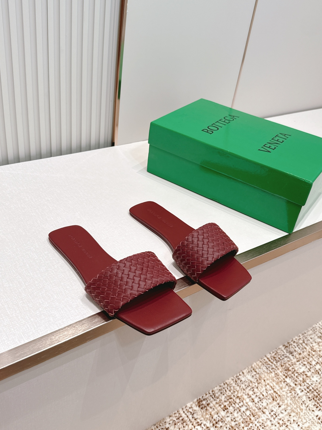 보테가 베네타(BOTTEGA VENETA) 위빙 플랫 슈즈 신발