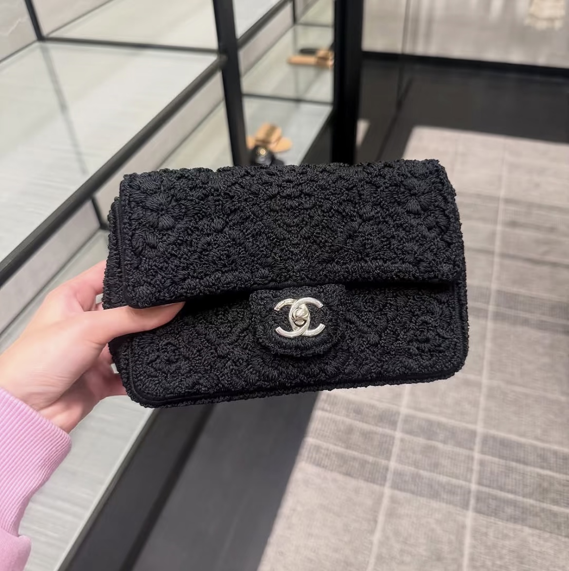 [Chanel] 샤넬 26P 크로셰 미디움 (블랙) 가방