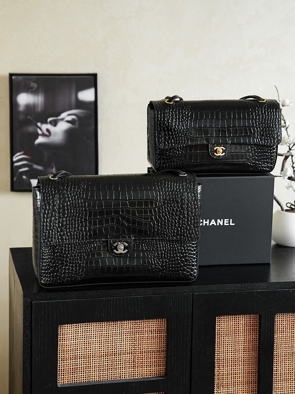 Chanel 샤넬 26SS CF 맥시 플랩 백 - 블랙 실버 악어 엠보싱 가방