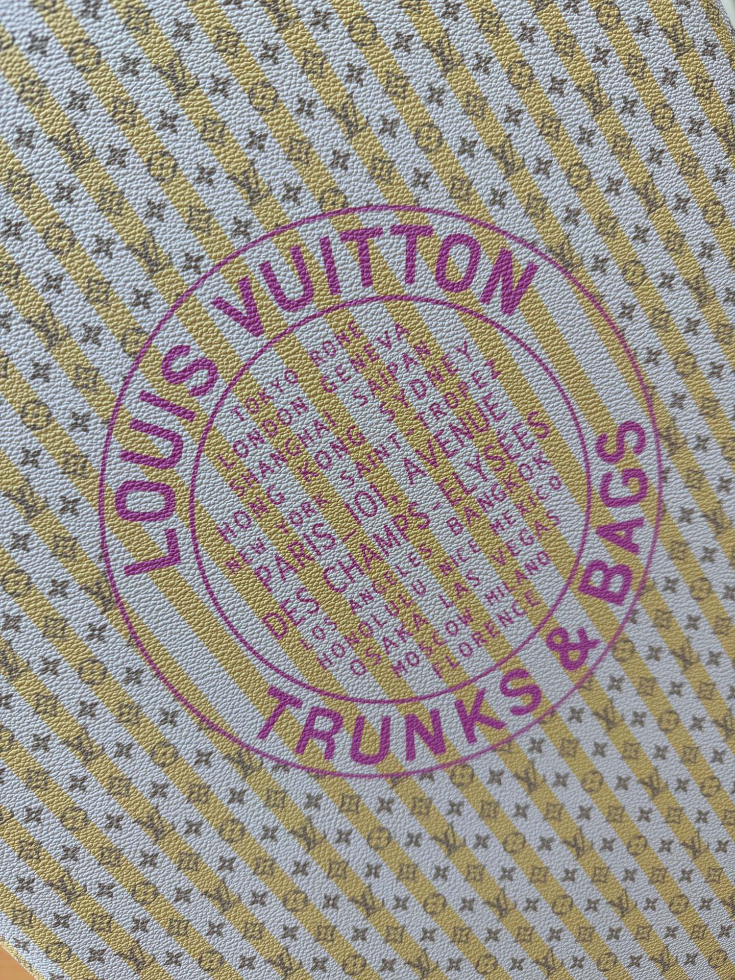 [Louis Vuitton] LV 루이비통 AM28701 프리미엄 하이엔드 캐리어 (기내 반입 가능)