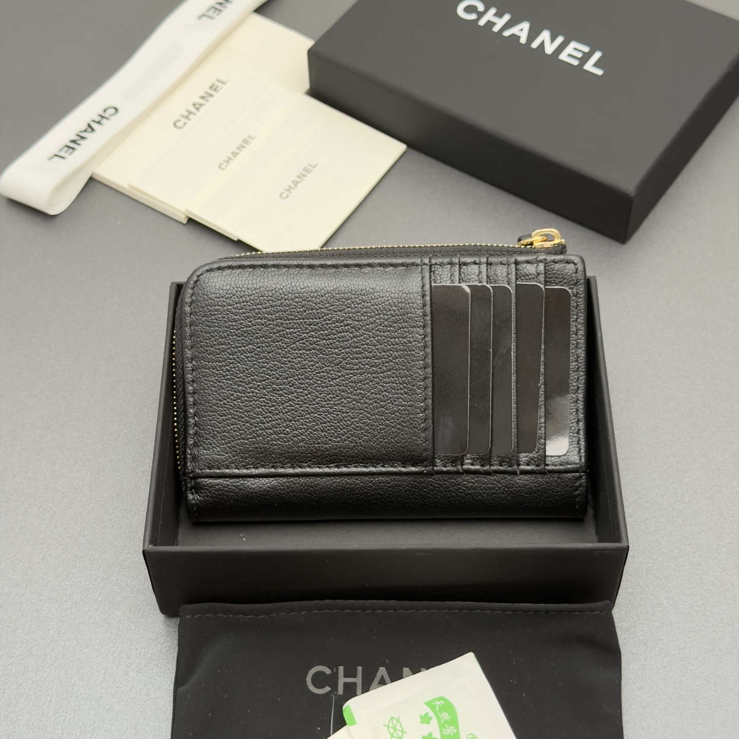 [Chanel] 샤넬 메탈 로고 지퍼 카드/코인 지갑
