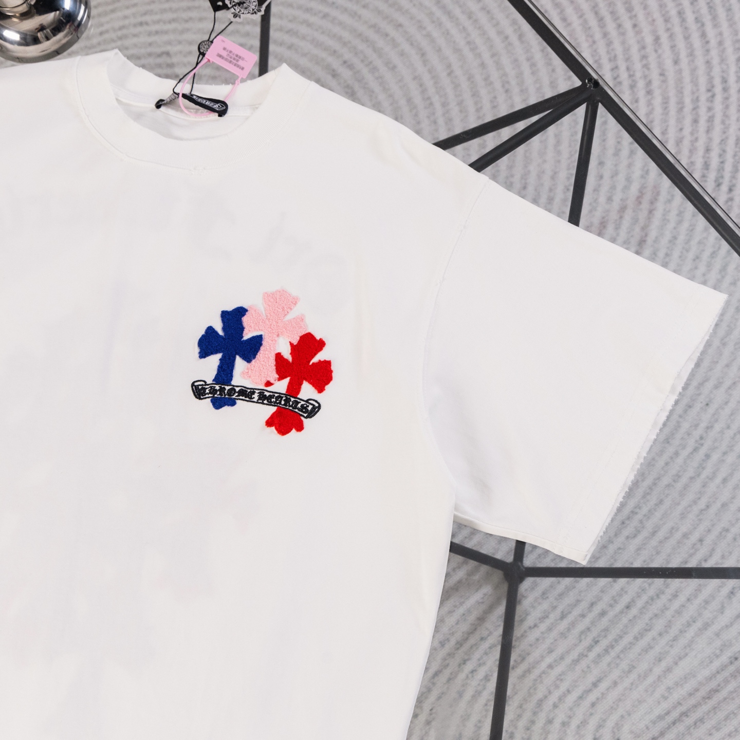 크롬하츠(CHROME HEARTS) 컬러 십자가 자수 반팔 티셔츠 의류
