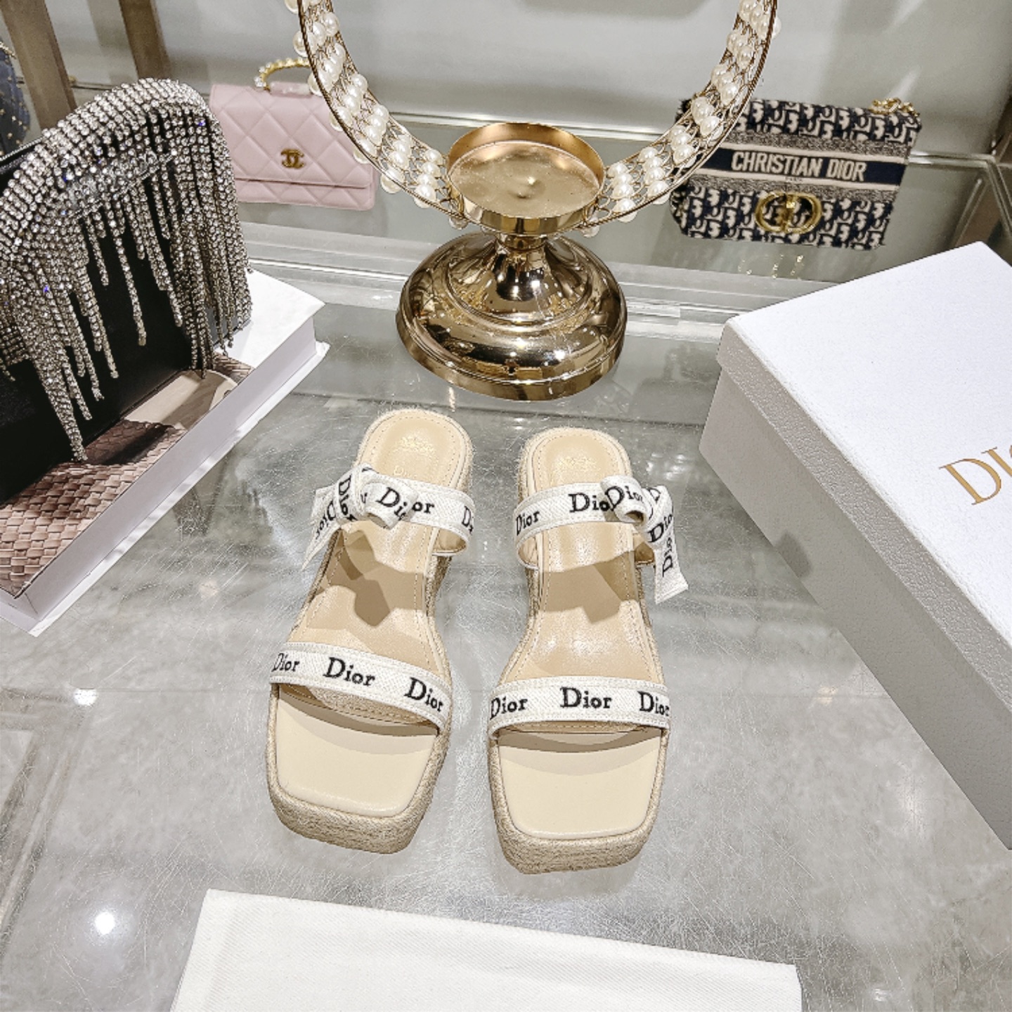 디올(DIOR) 로고 리본 더블 스트랩 플랫폼 슬리퍼 신발