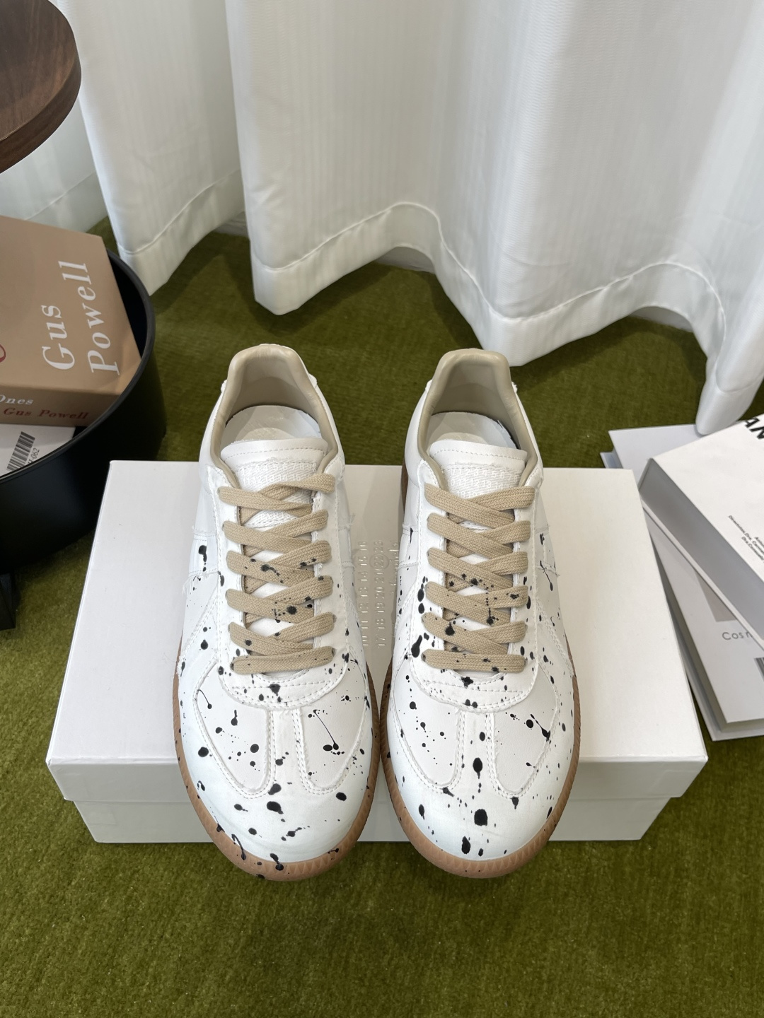 메종 마르지엘라(Maison Margiela) 페인트 스플래터 독일군 스니커즈 신발