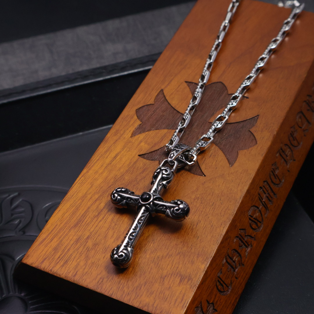 크롬하츠(CHROME HEARTS) 오너먼트 크로스 펜던트 체인 목걸이 악세사리