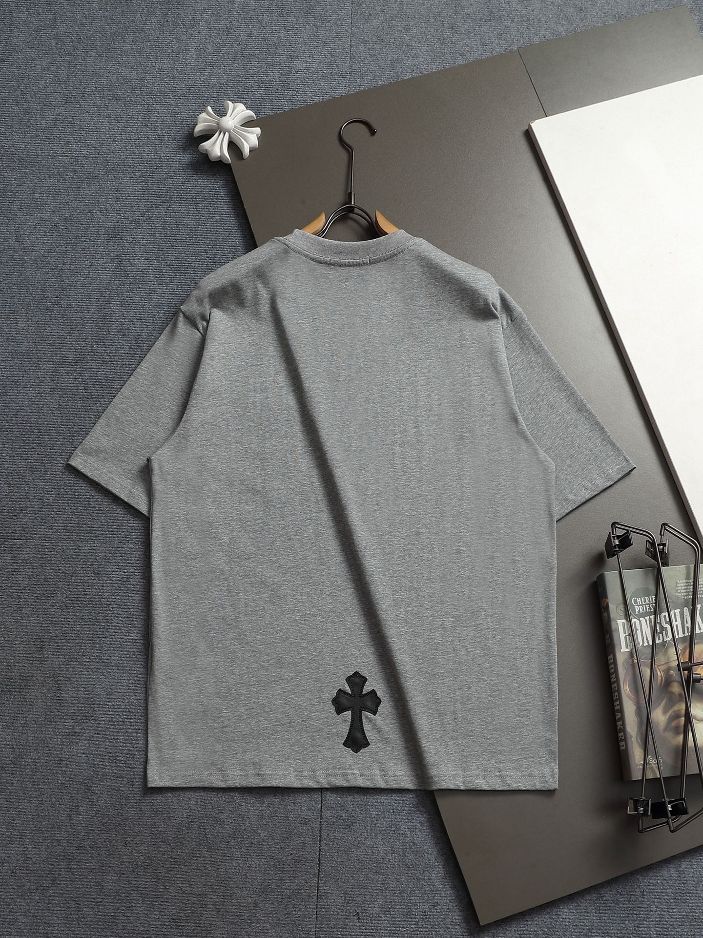 크롬하츠(CHROME HEARTS) 포켓 자수 워싱 반팔 티셔츠 상의 의류