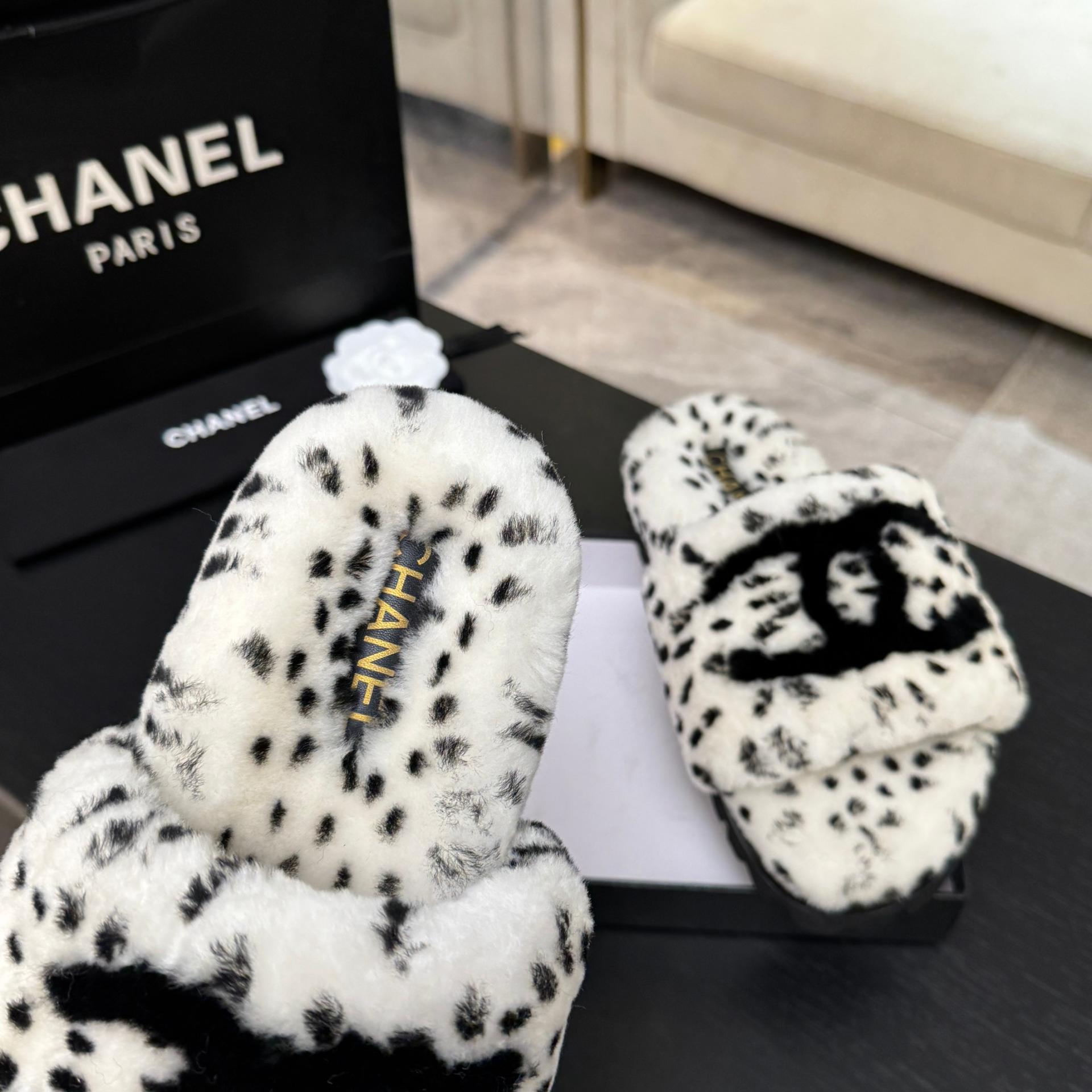 샤넬(CHANEL) 시어링 퍼 슬리퍼 신발