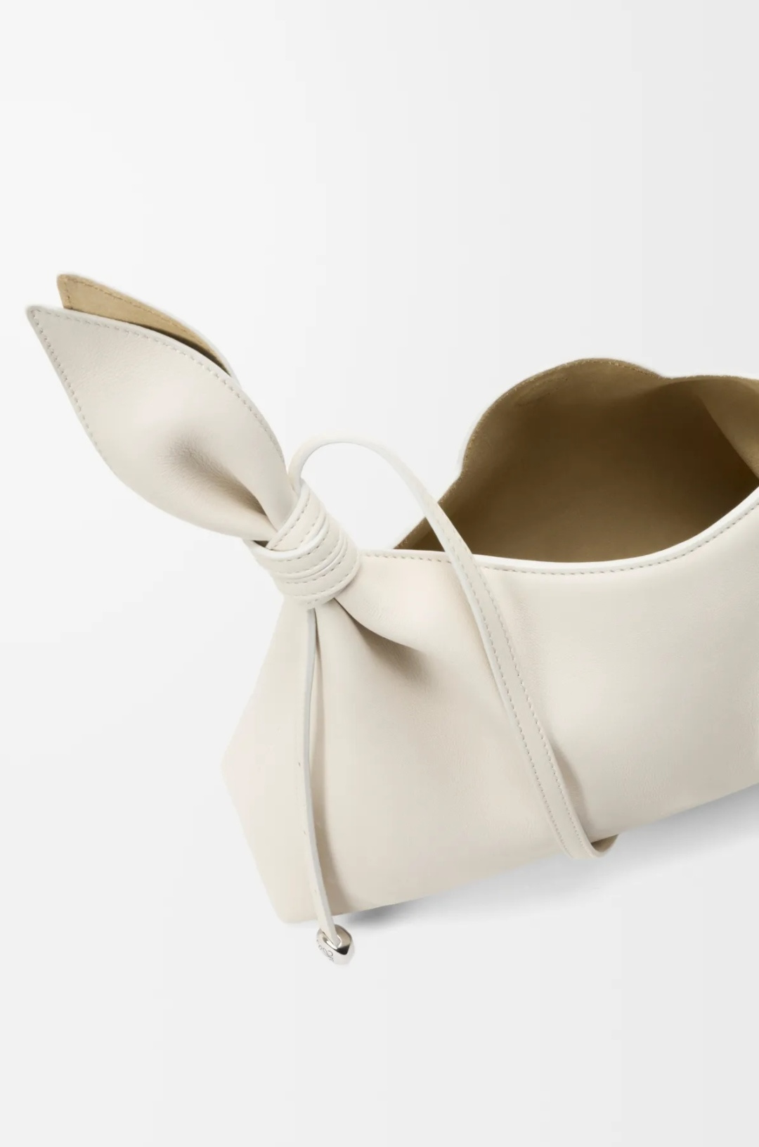 [LOEWE] 로에베 미디엄 스무스 카프스킨 스카프 백 가방 / BA603
