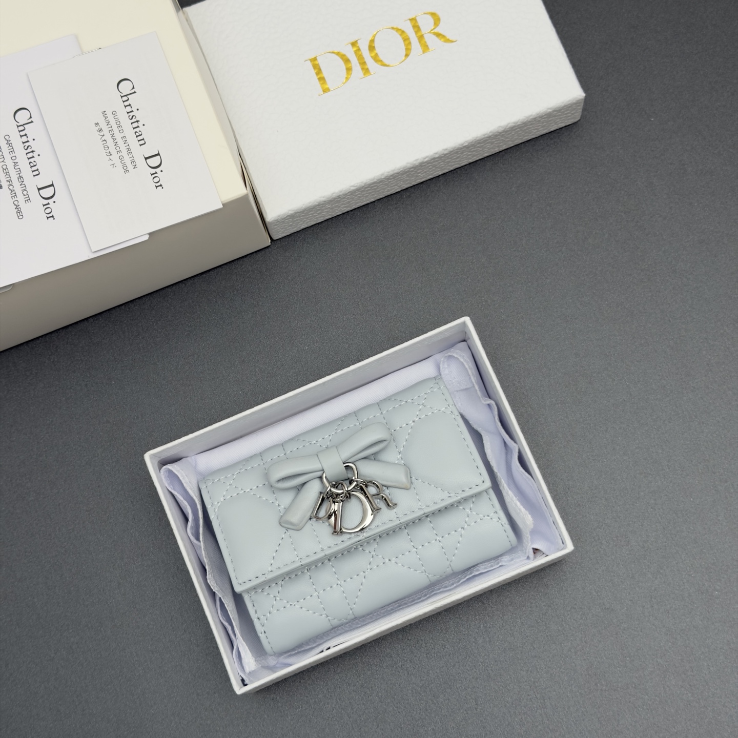 [Dior] 디올 Lady Freesia 레이디 프리지아 까나쥬 램스킨 지퍼 미니 지갑 / S2607