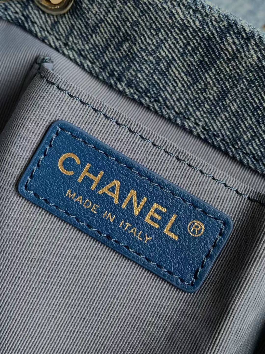 Chanel 샤넬 26SS 두마(Duma) 데님 라지 백팩 (AS3618) 가방