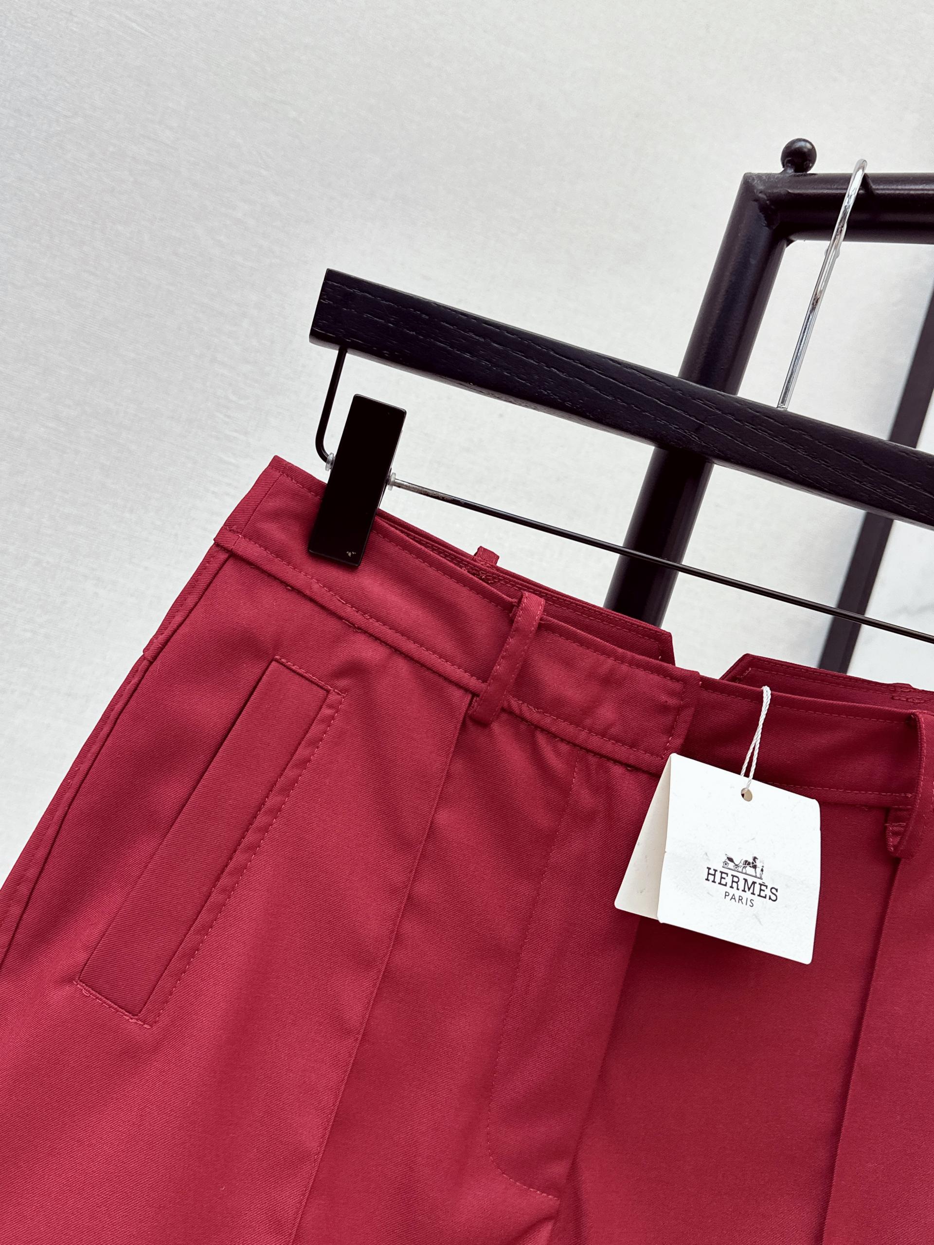[Hermes] 에르메스 26SS 텍스처드 클래식 숏팬츠 반바지 의류
