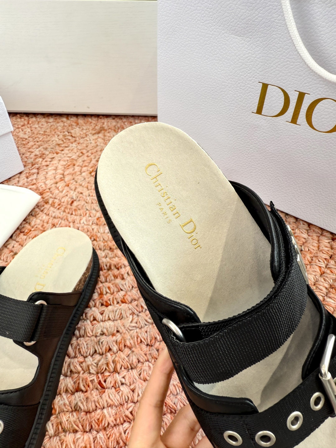 디올(DIOR) CD 버클 슬리퍼 신발
