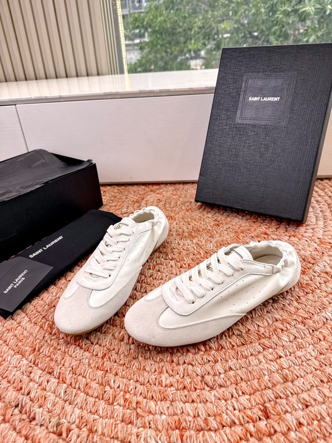 생로랑(YSL) 투웨이 플랫 스니커즈 신발