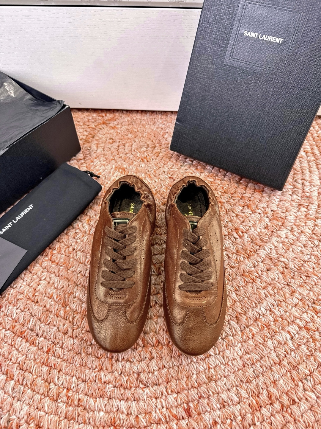 생로랑(YSL) 투웨이 플랫 스니커즈 신발