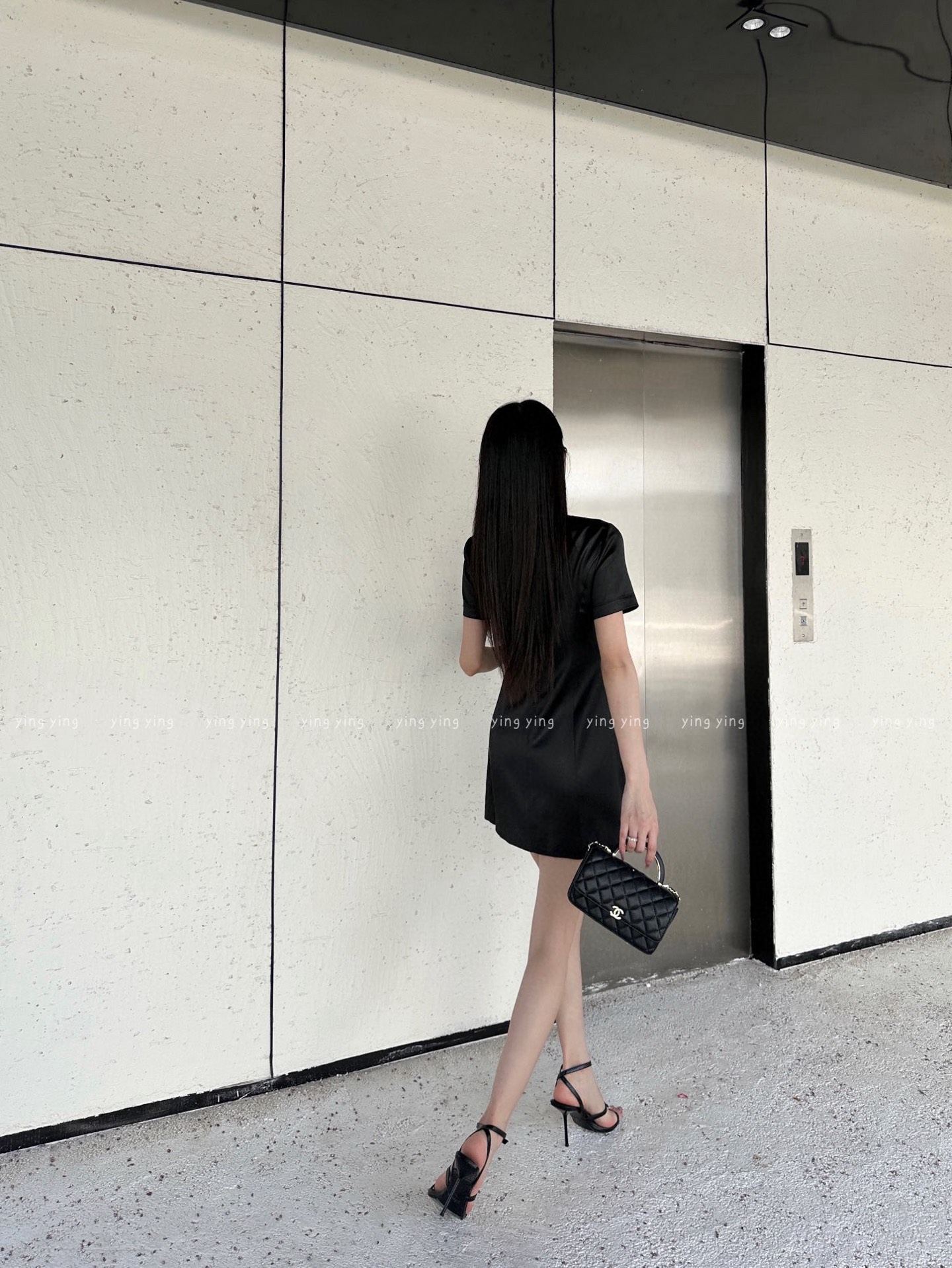 [Saint Laurent] YSL 생로랑 텍스처드 레더 이펙트 A라인 미니 원피스 의류