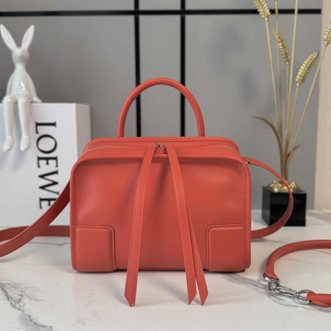 [Loewe] 로에베 Amazona 아마조나 180 소프트 카프스킨 스몰 백 가방