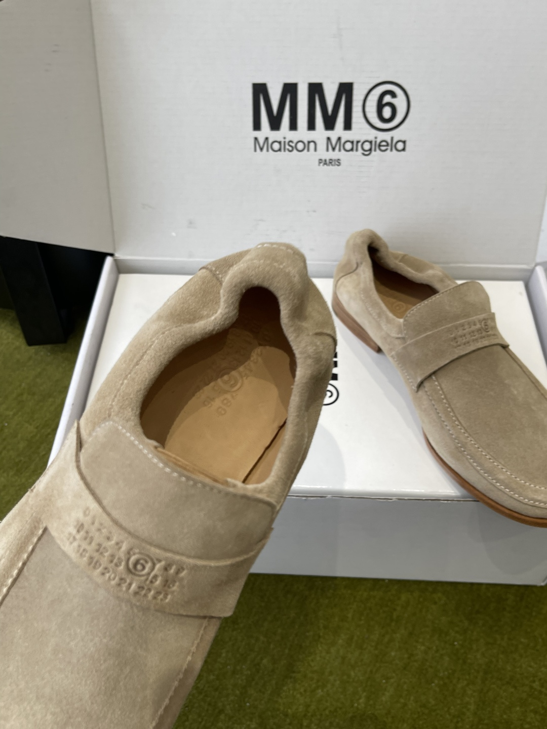 메종 마르지엘라(Maison Margiela) 애플 토 로고 2WAY 로퍼