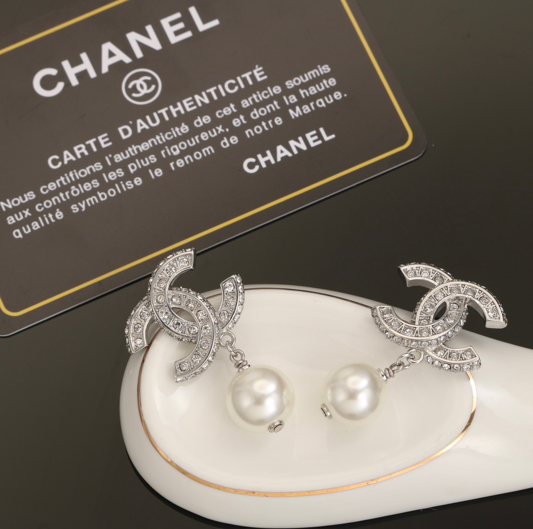 샤넬(CHANEL) 더블C 큐빅 펄 드롭 귀걸이 악세사리