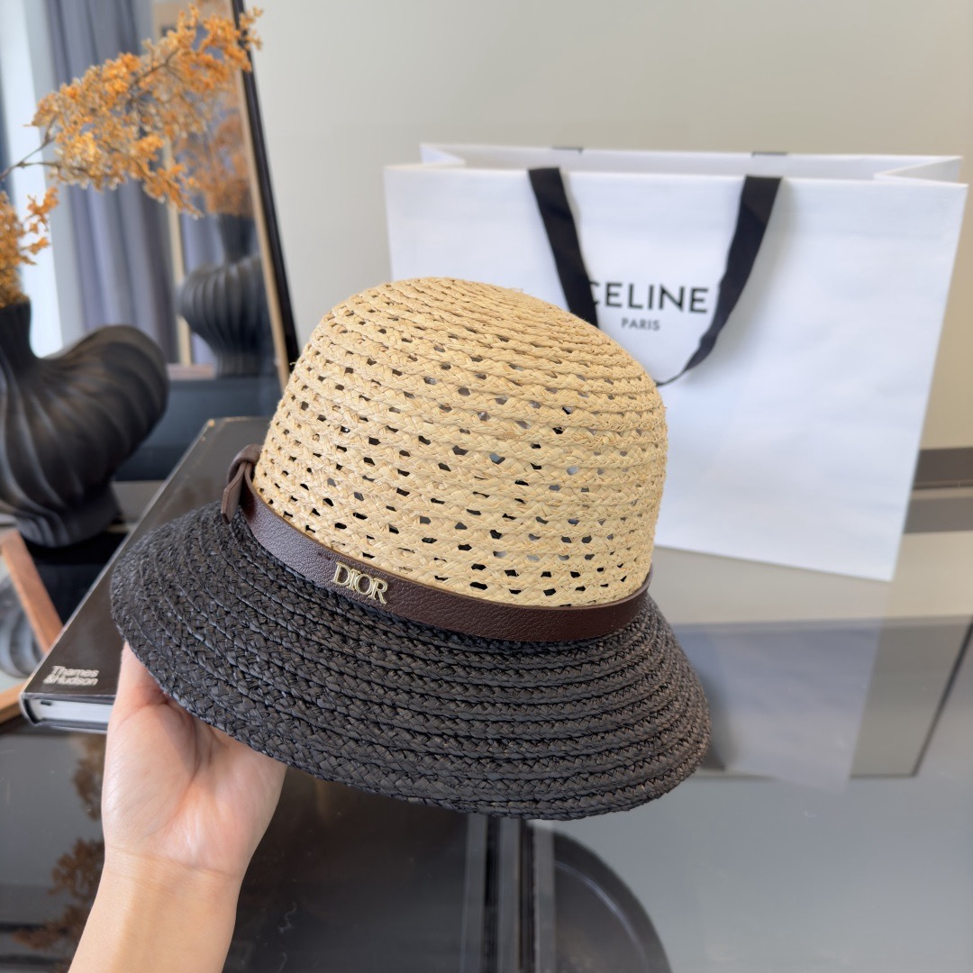 디올(DIOR) 라피아 버킷햇 모자
