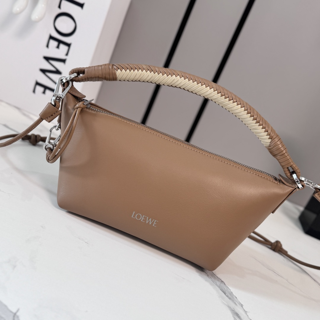 LOEWE 로에베 미니 소프트 나파 카프스킨 cala 칼라 백 가방 / 262616