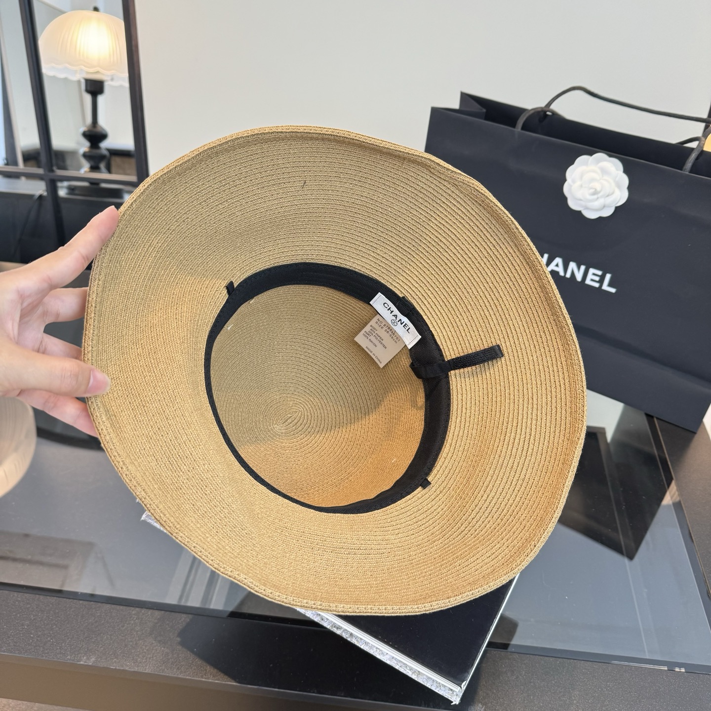 샤넬(CHANEL) 밀짚 선캡 모자