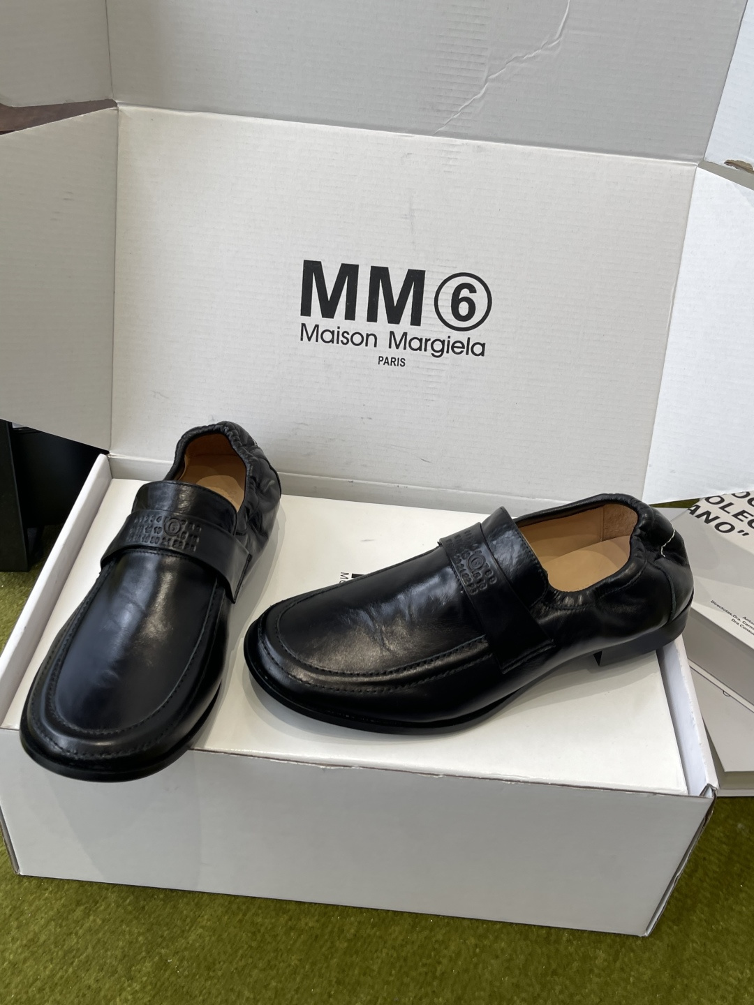 메종 마르지엘라(Maison Margiela) 애플 토 로고 2WAY 로퍼