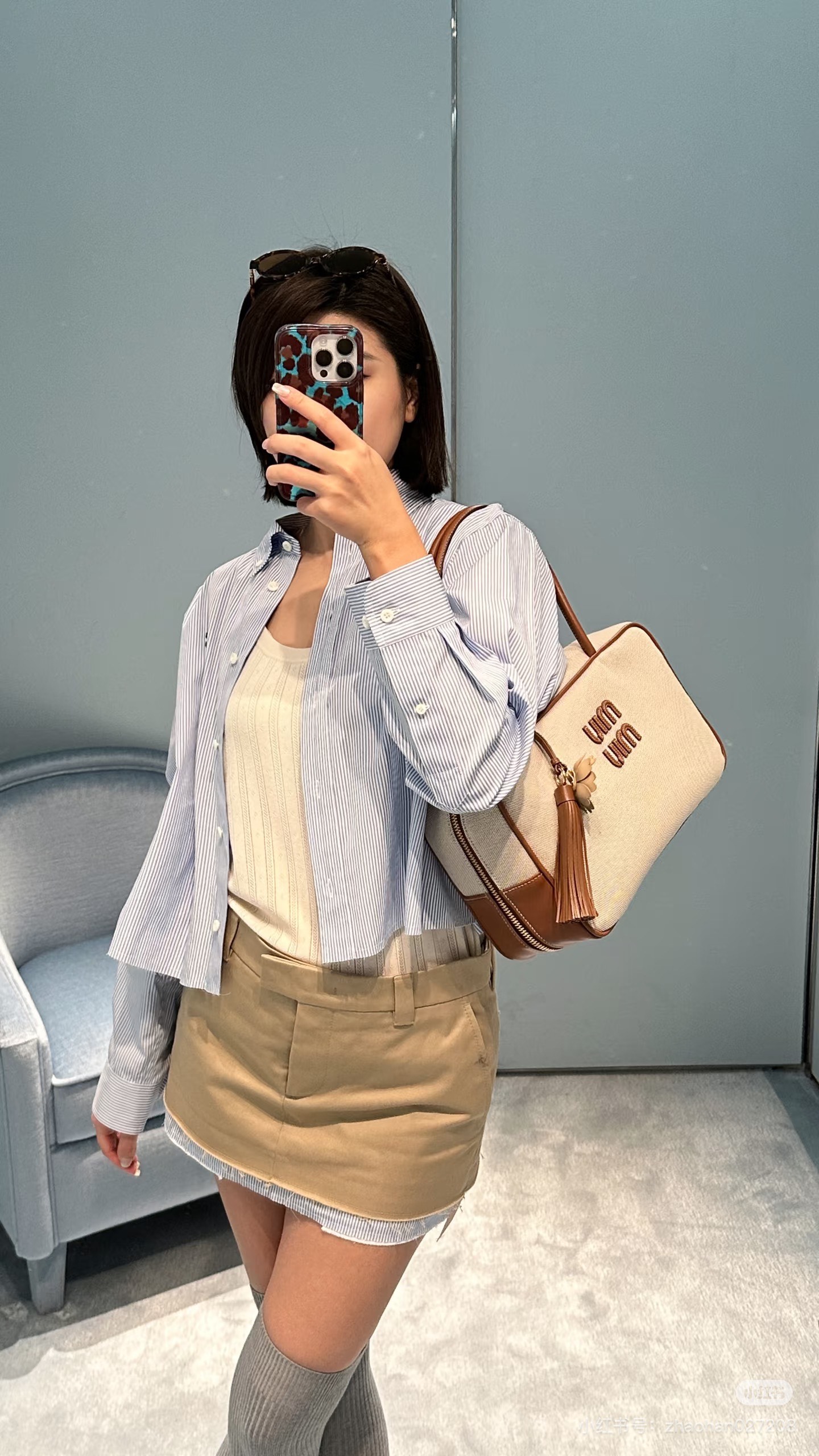 미우미우(MIUMIU) 카키 미니 스커트 의류