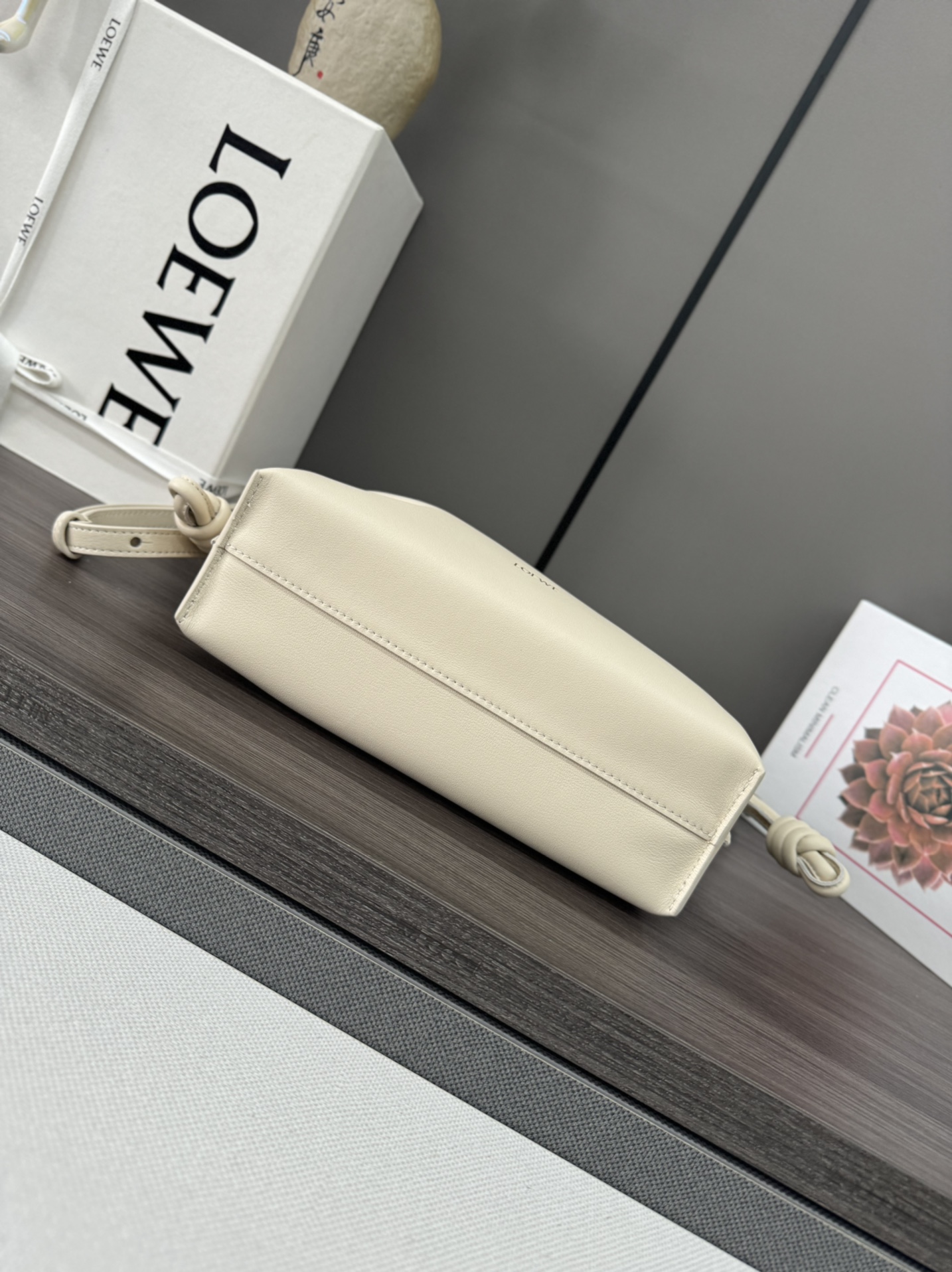 LOEWE 로에베 Flamenco 플라멩코 퍼스 나파 카프스킨 파우치 숄더백 가방