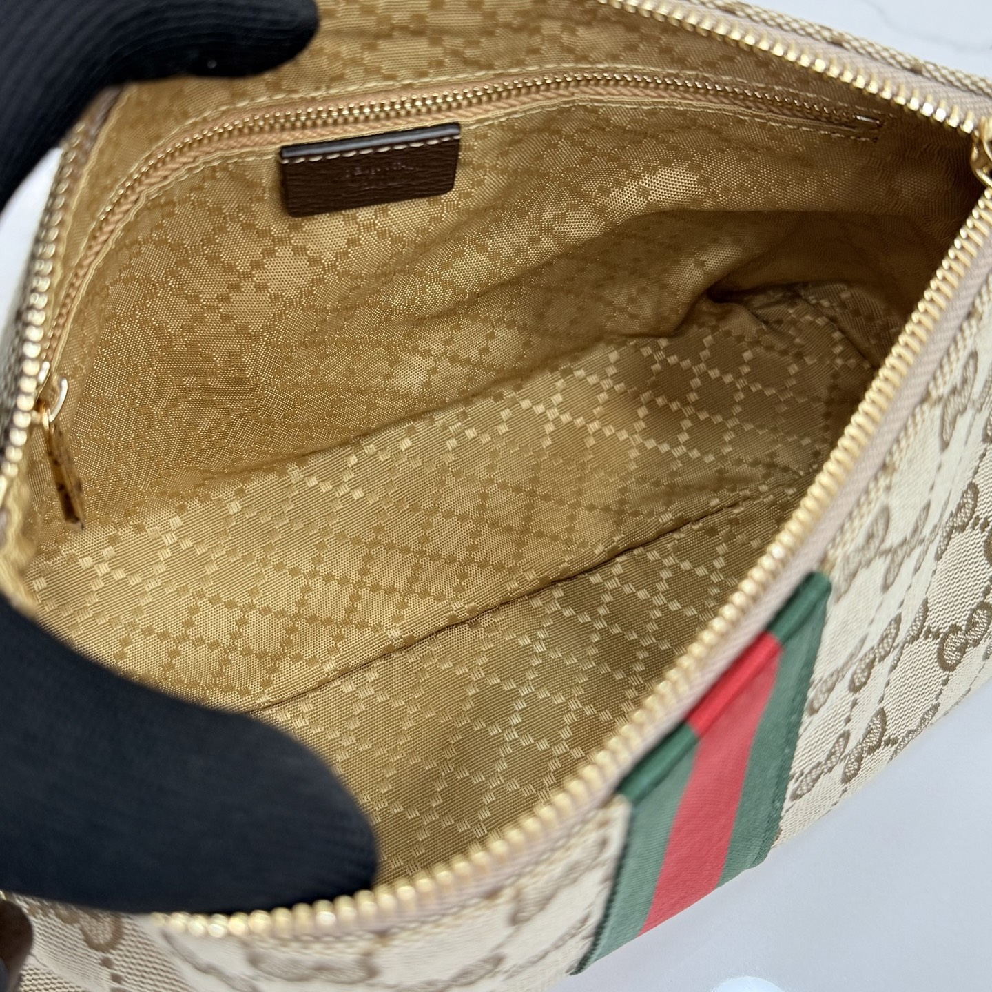 [Gucci] 구찌 26SS GG 캔버스 웹 파우치 클러치 백 가방