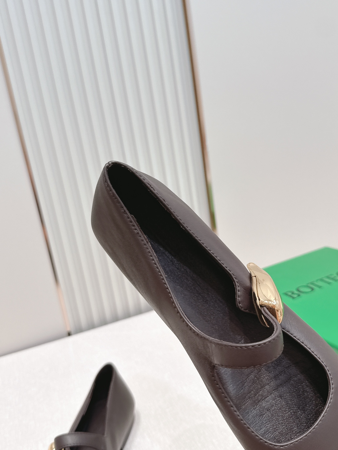 보테가 베네타(BOTTEGA VENETA) 샬롯 메리제인 플랫 발레 슈즈 신발