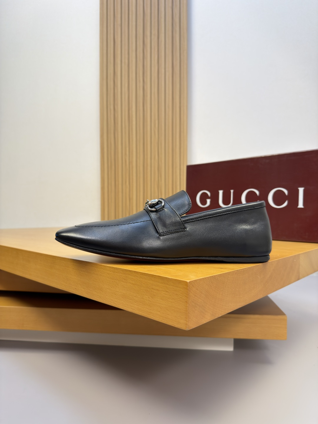 GUCCI 구찌 나파 소가죽 클래식 로퍼 구두 신발
