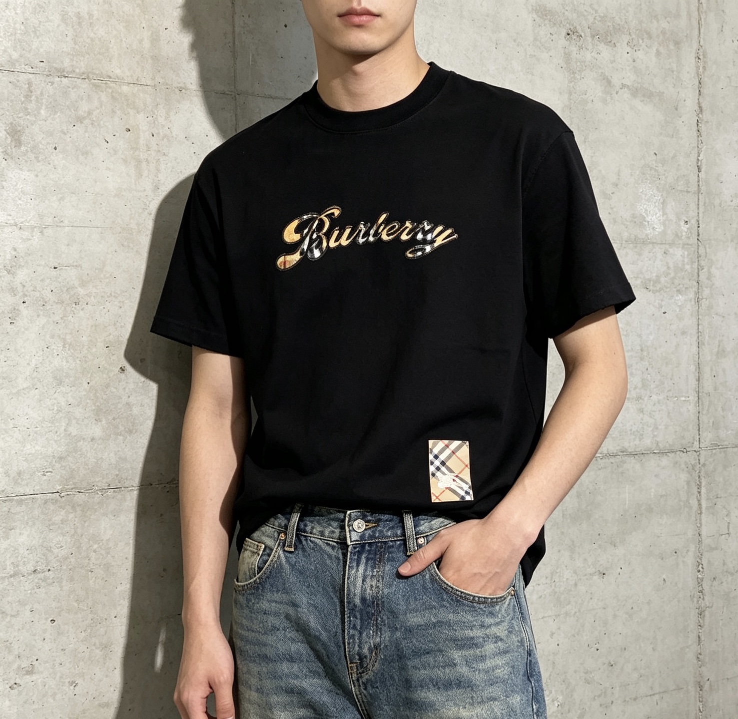 버버리(BURBERRY) 체크 패치 자수 반팔 티셔츠 의류