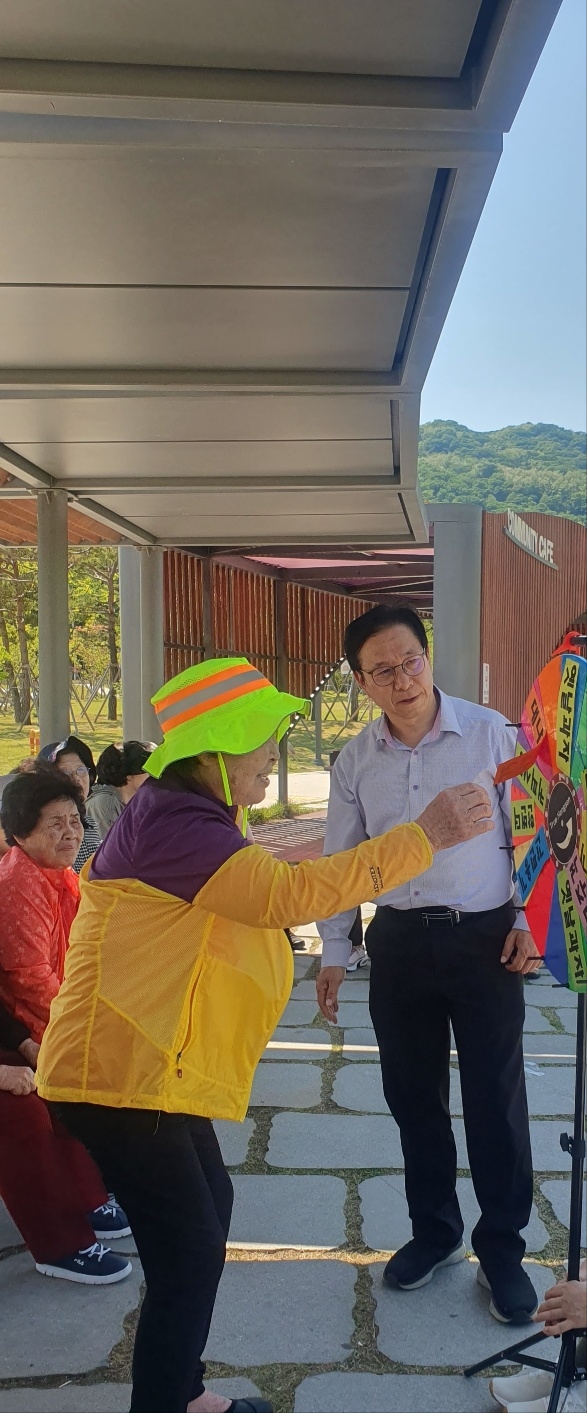 1f23c6fe86064.jpg
