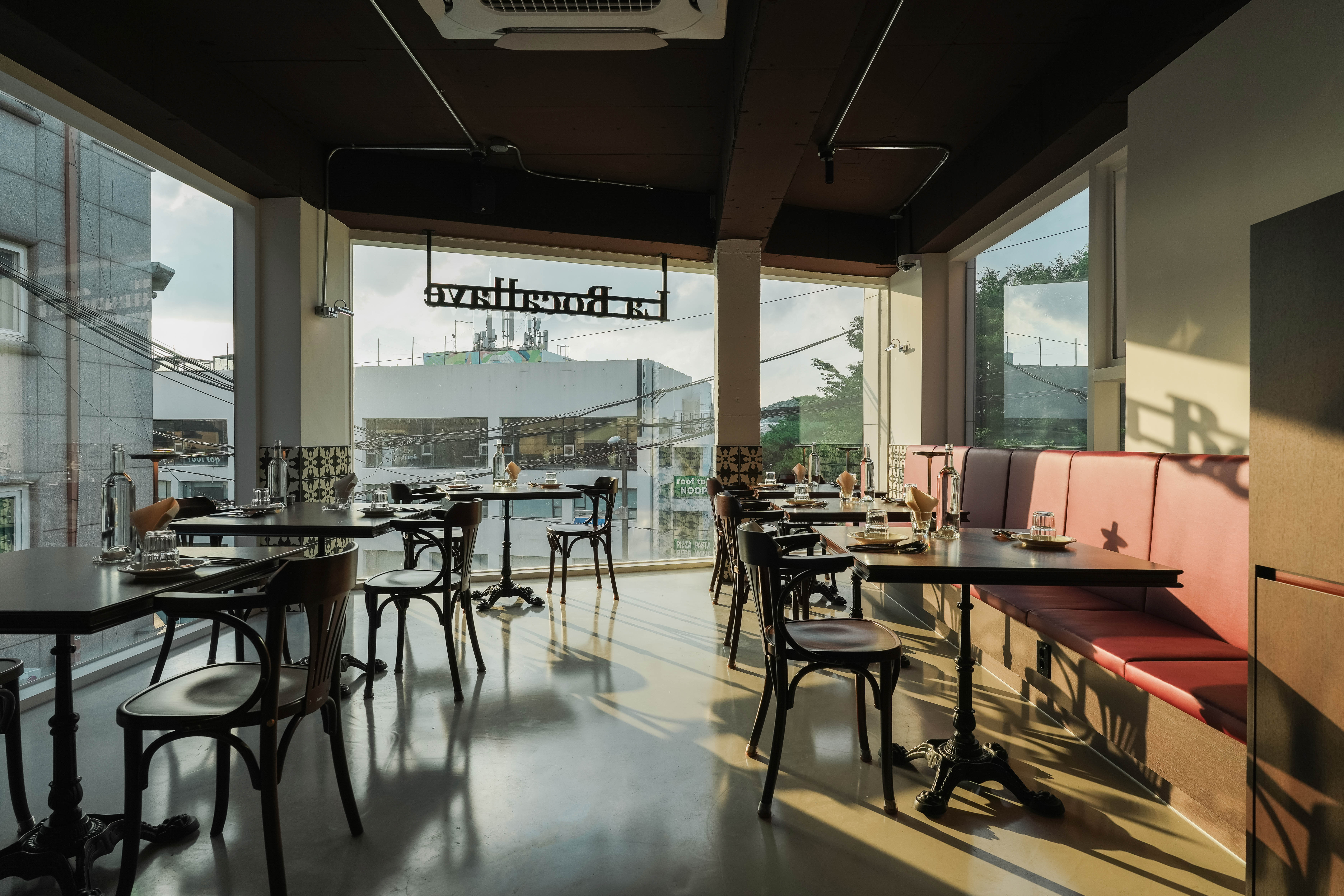 RESTAURANT : : La Bocallave