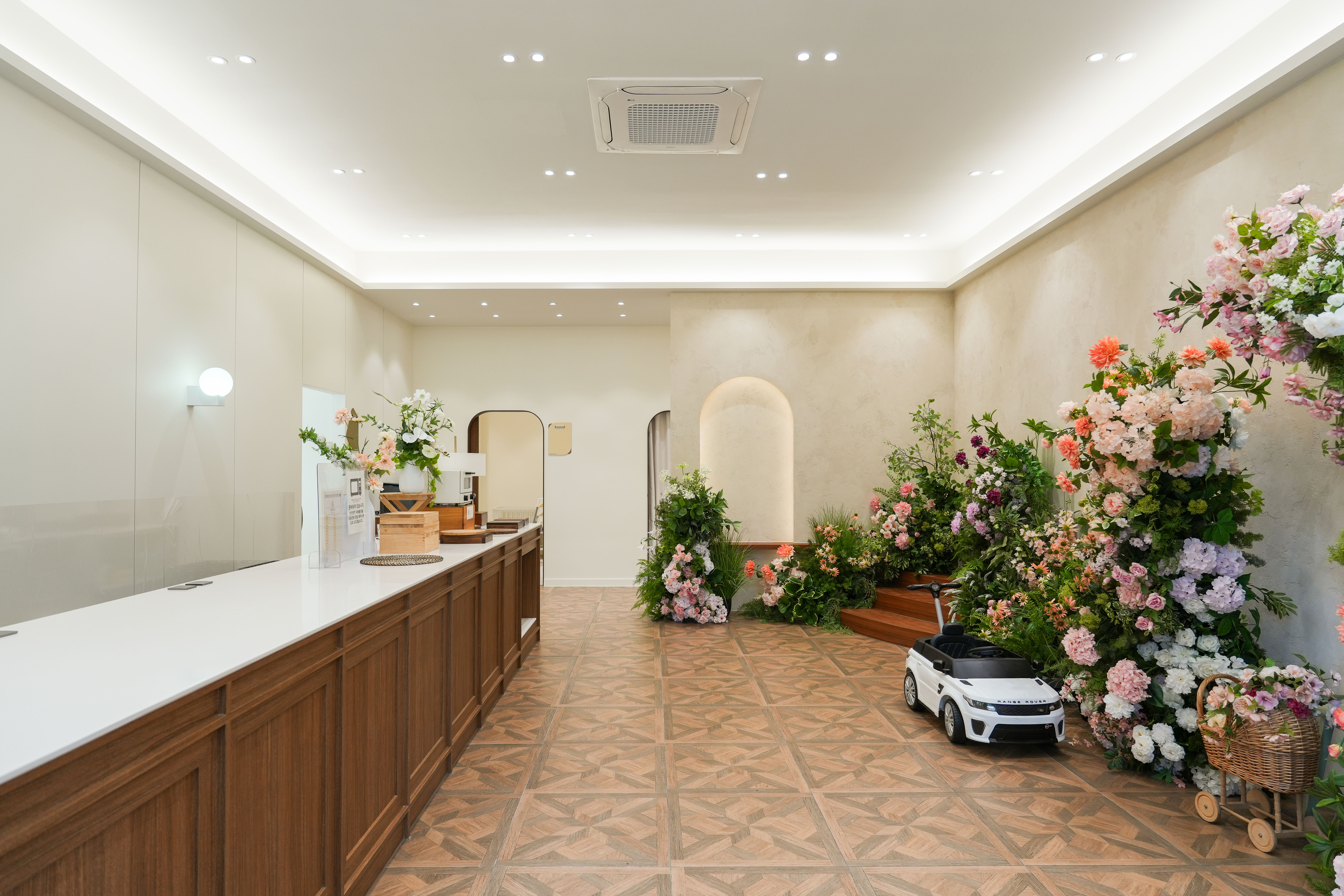 PARTY ROOM : : SIGNATURE PARTY PLACE